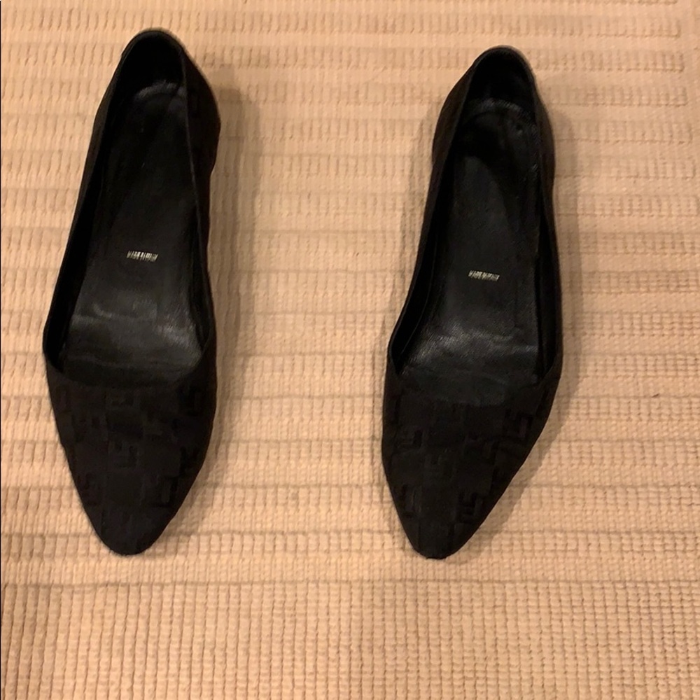 St John monogram flats in black. Good used cond.